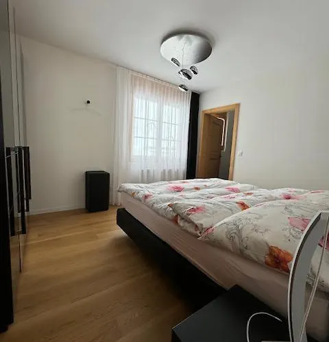 Modern Flat With View Appartement