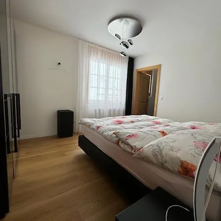 Modern Flat With View Apartamento